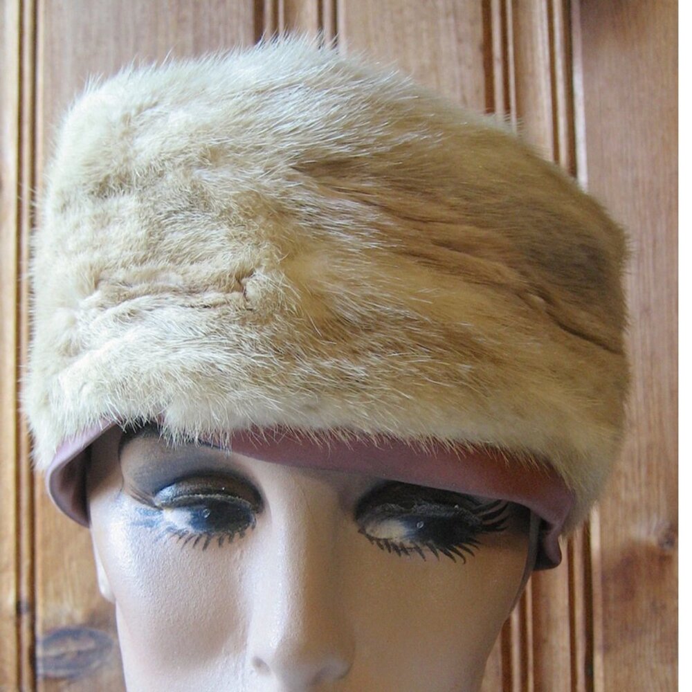 Natural Fur Women's Winter Hat by Irving - Vintage Fur Cap Ladies 21" band Small